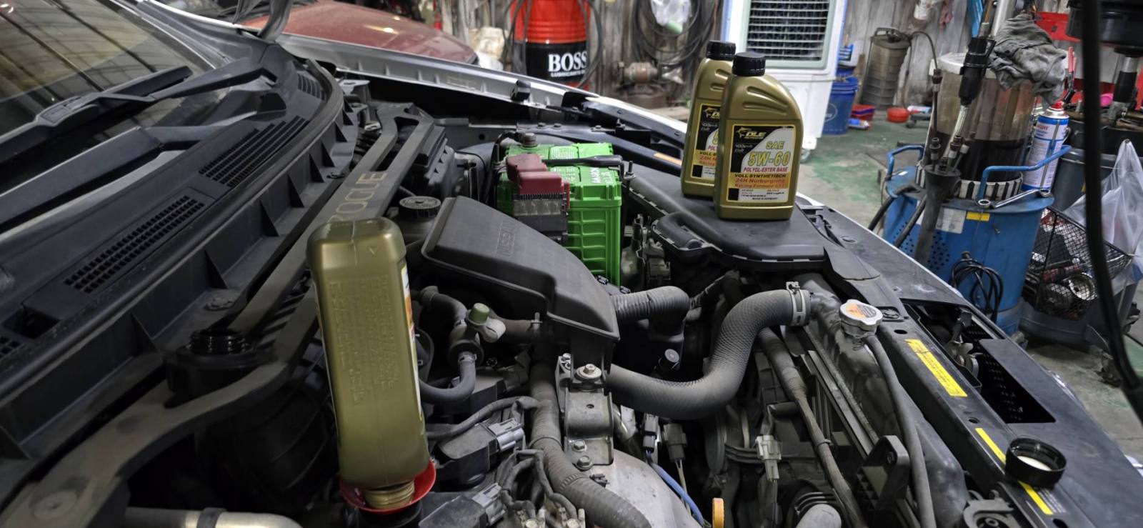 高雄義利汽車保養廠幫客戶的Nissan Rouge更換DLE 5W-60 24H GT3 PRO機油和IGAT CVT變速箱油_DLE德國德力多元醇酯超級賽車機油