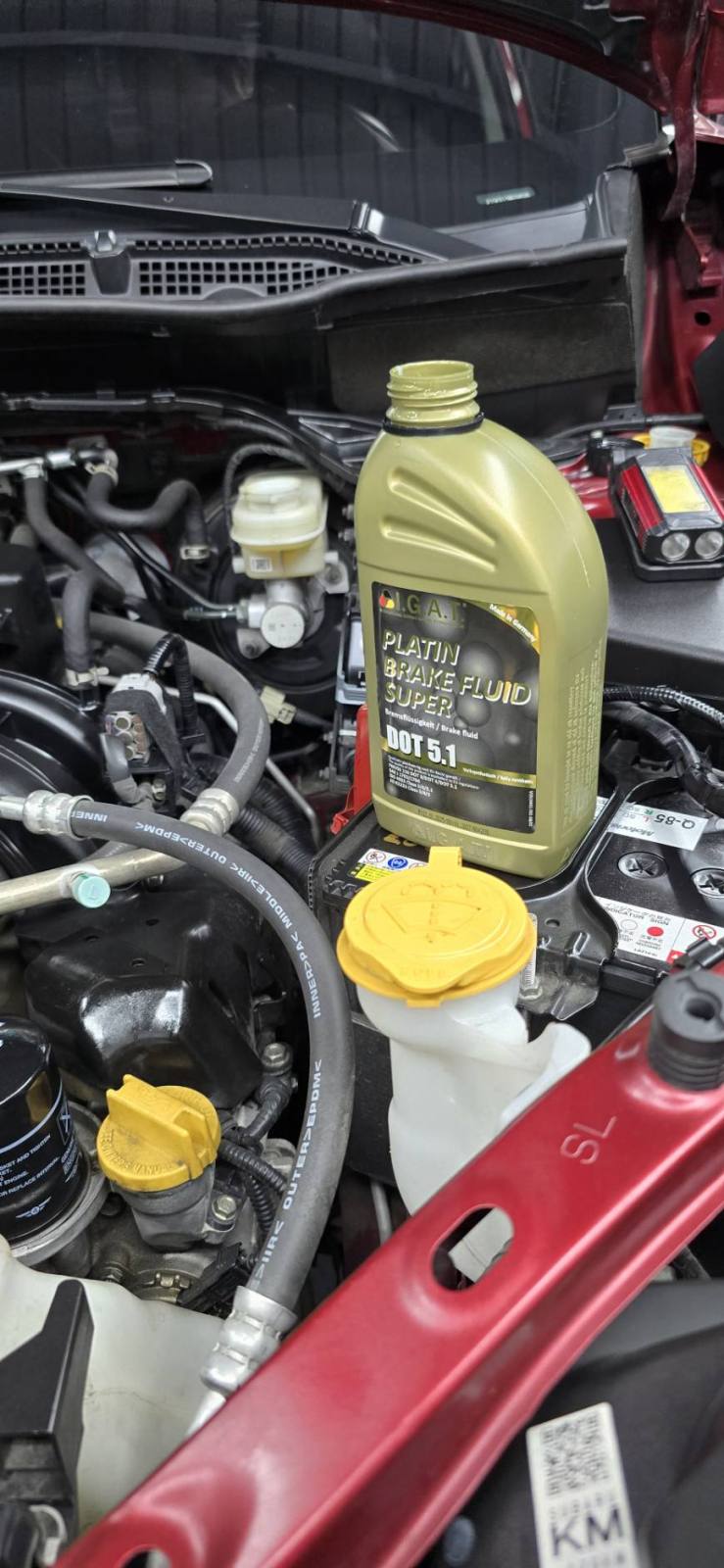 高雄許先生的速霸陸森林人更換IGAT CVT變速箱油和IGAT DOT5.1煞車油